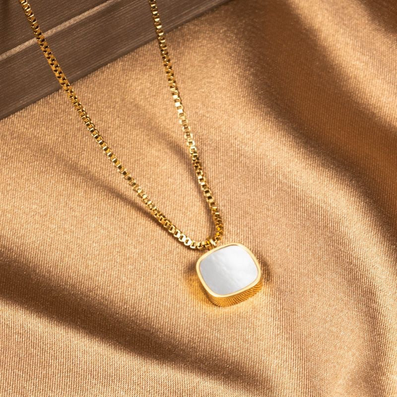 Solea Necklace