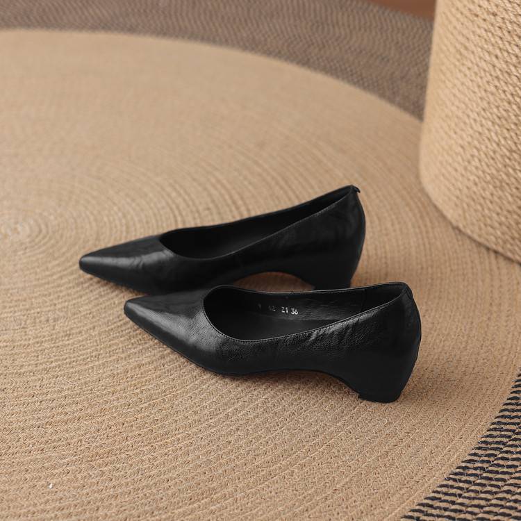Marlot Genuine Leather Pointed-Toe Heel Pumps