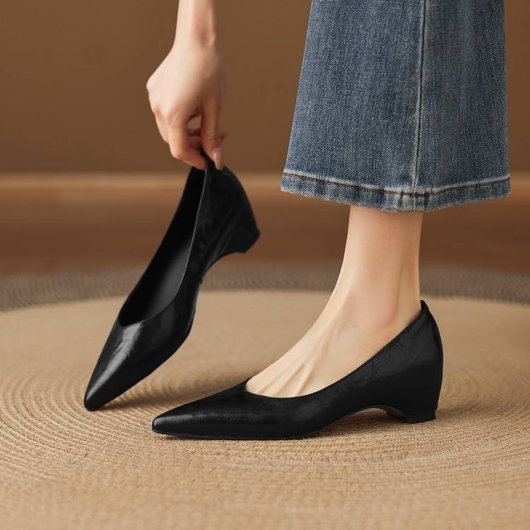 Marlot Genuine Leather Pointed-Toe Heel Pumps