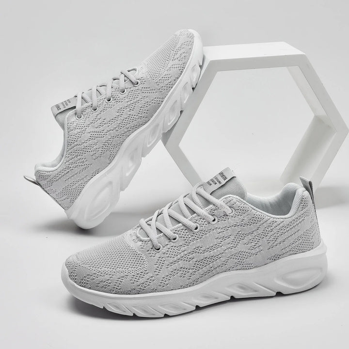 Maxim Sneakers